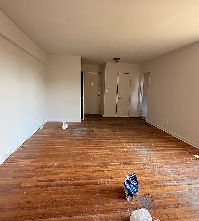 2nd image of 61-88 Dry Harbor Rd APT 5D