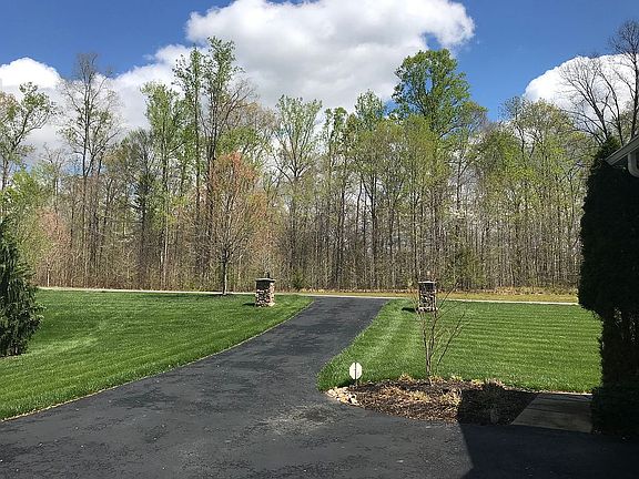 3rd image of 18 Millstone Dr