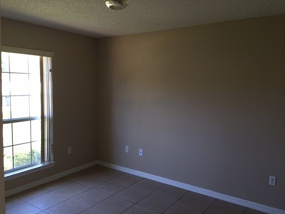 2nd image of 17 Princess Dolores Ln