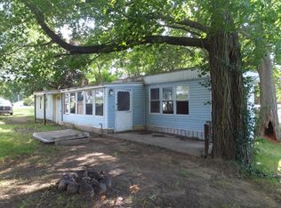 5178 E Loop Rd, Hesperia, MI 49421