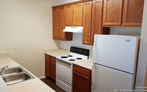 5th image of 10706 Mathom Lndg APT 3