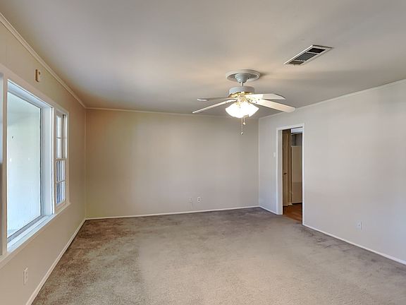 5th image of 609 Perry Dr
