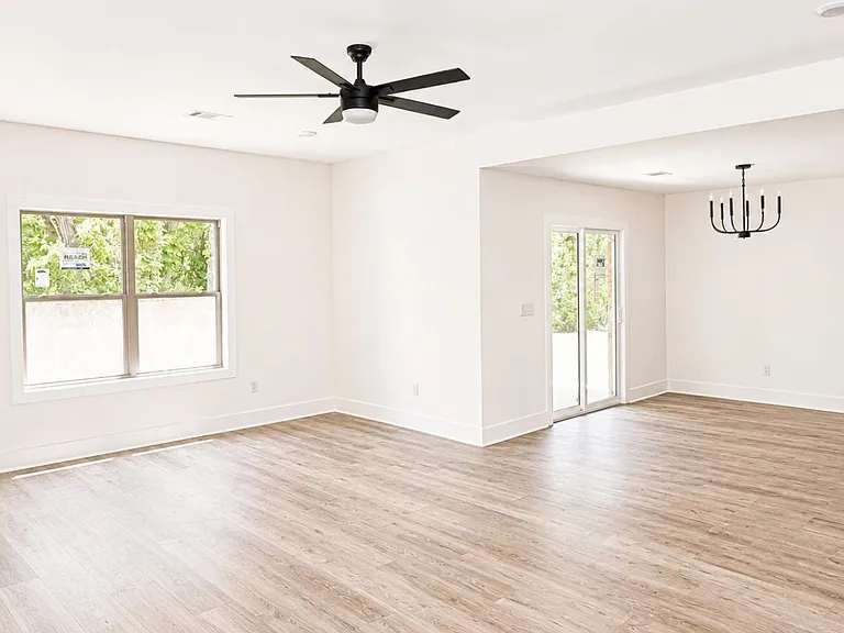 5400 Lotus St — Photo 6