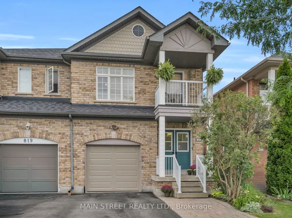 821 Joe Persechini Dr, Newmarket, ON L3X 2T7