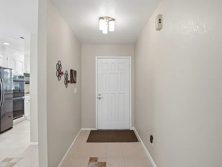 1905 Ursini Ln — Photo 3