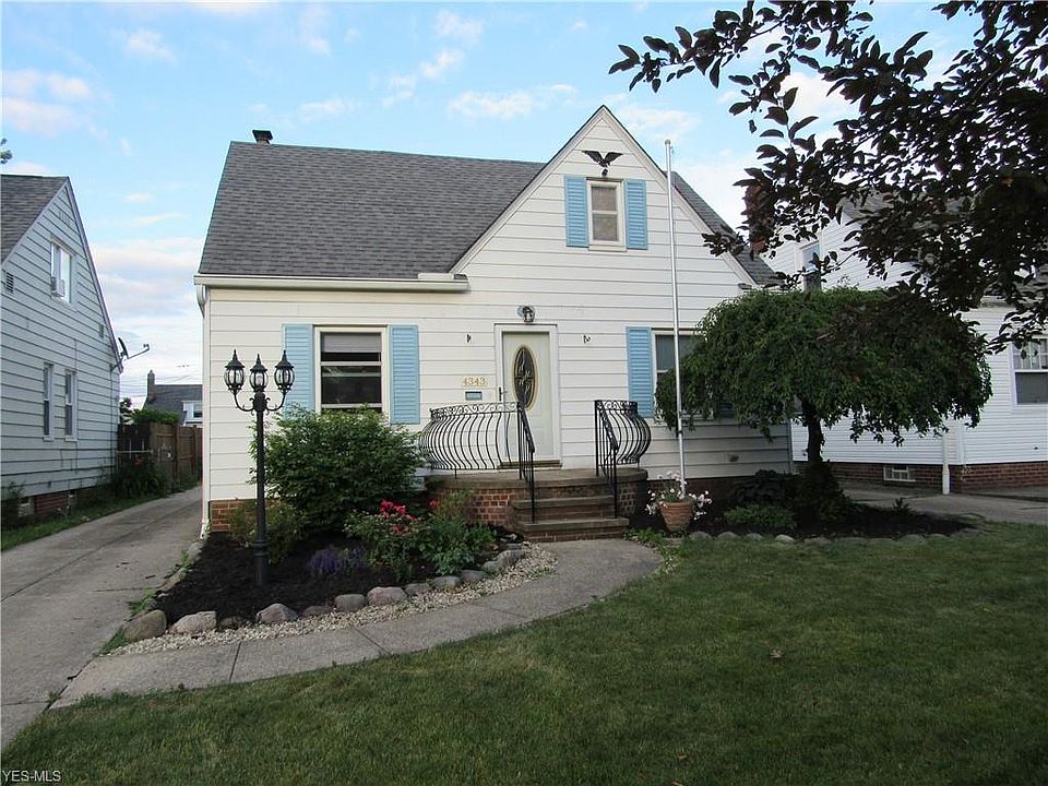 1st image of 4343 W 138th St