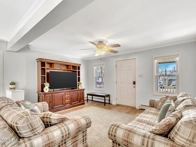 320 Ocean Park Ave — Photo 7