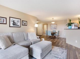 304 N Mackenzie Way SW #6405, Airdrie, AB T4B3H6