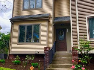 95 Cornhill Pl, Rochester, NY 14608