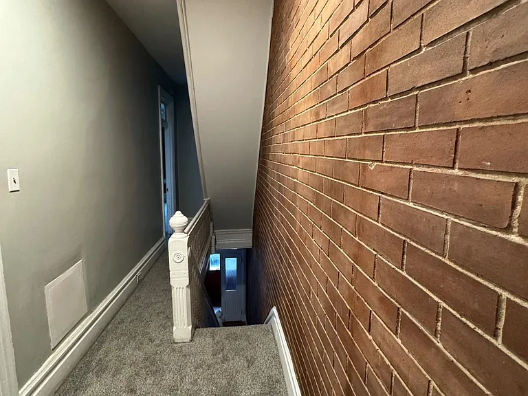 231 Boas St — Photo 30