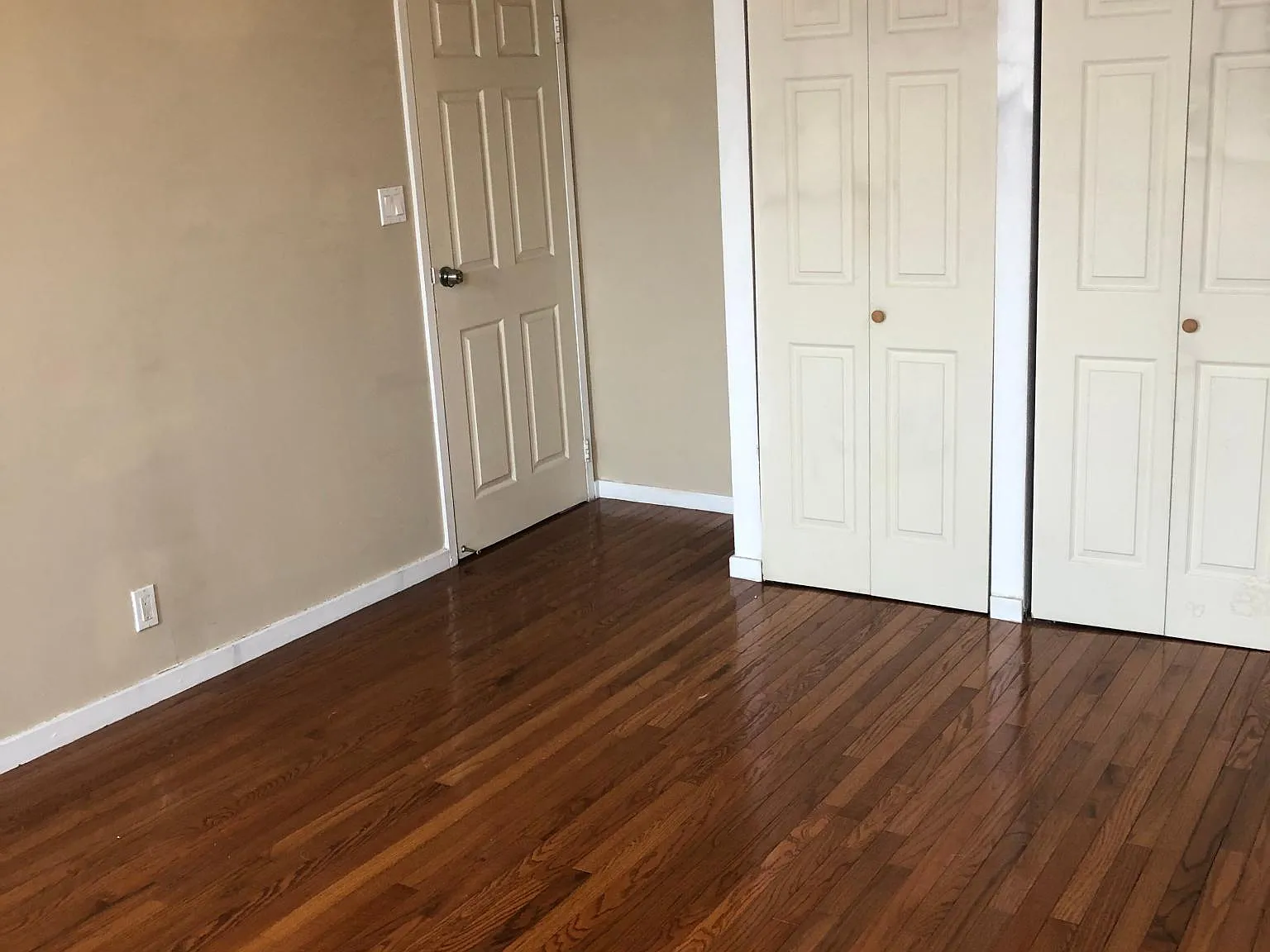 310 Riverside Blvd — Photo 4