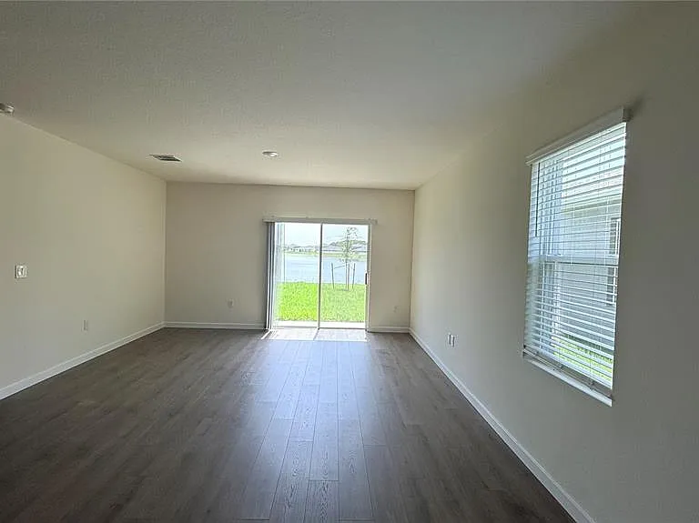 2046 Walnut Creek Dr — Photo 40