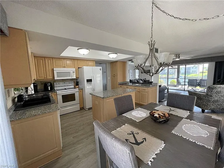 3722 SE 12th Ave #F1 — Photo 11