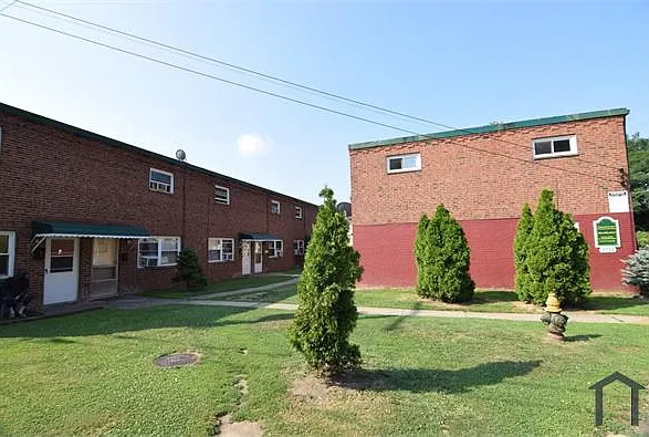 1724 Taylor Rd #5 — Photo 3