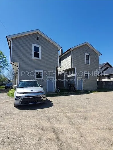 119 North Pleasant Street - 119.5 — Photo 1