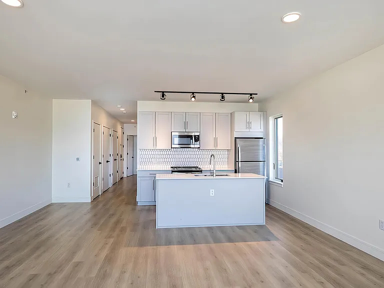 Lakehouse Luxury Apartments — Photo 5