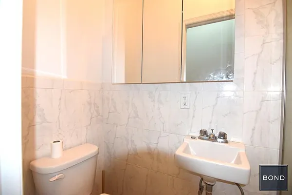 Rented by Bond New York | media 11