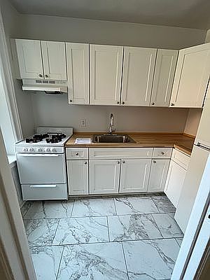 3rd image of 14432 35th Ave APT C4
