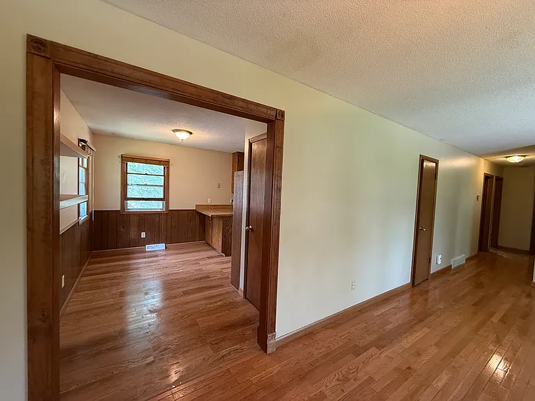 6592 Berkshire Ln N — Photo 10