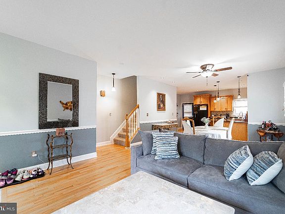 3rd image of 4 Helena Ave