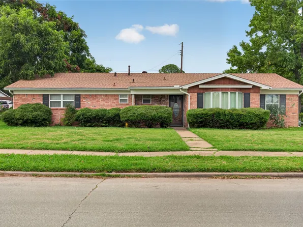 1605 Weathered Dr, Irving, TX 75062
