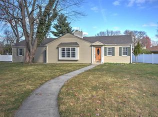 204 Southmoreland Pl, Decatur, IL 62521