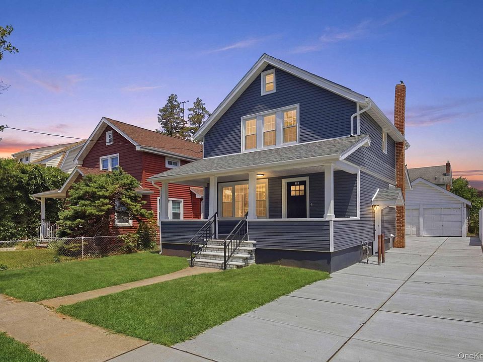 1st image of 107 E Saint Marks Place
