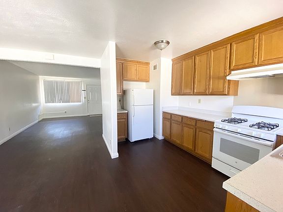 5th image of 700 N East St Unit 3