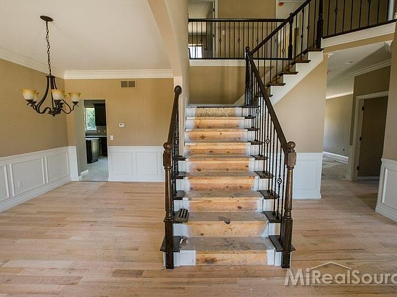 2nd image of 15219 Whitsett Dr