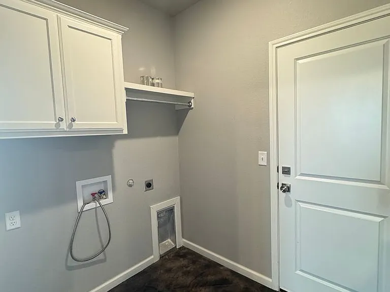 10310 Bolen St — Photo 6