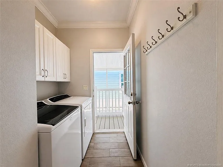 35 NE Nautical Dr — Photo 31