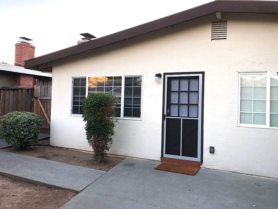 1st image of 1590 Albatross Dr #3