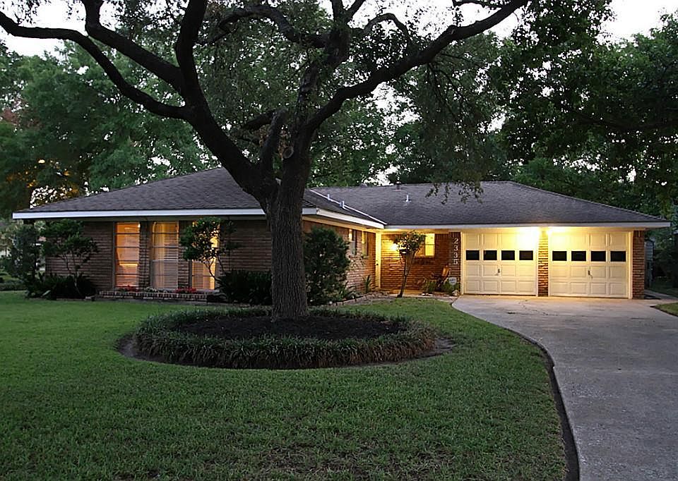 1st image of 2335 Stillwood Dr