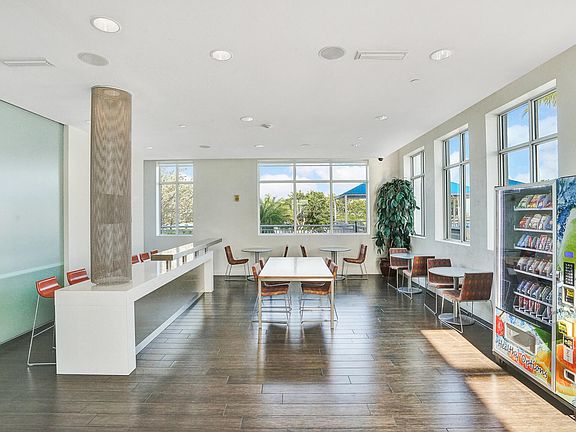 4th image of 300 S Australian Ave Unit 327