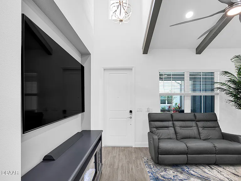 243 Hang Loose Way — Photo 4