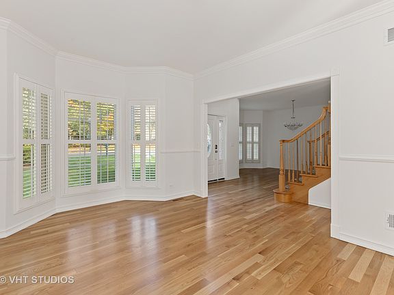 4th image of 28635 N Thorngate Dr