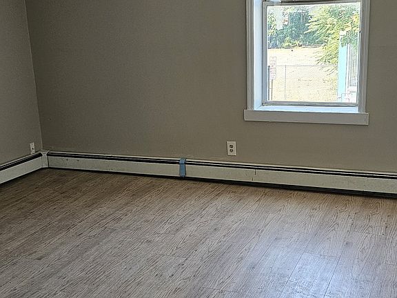 5th image of 644 2nd Ave #1