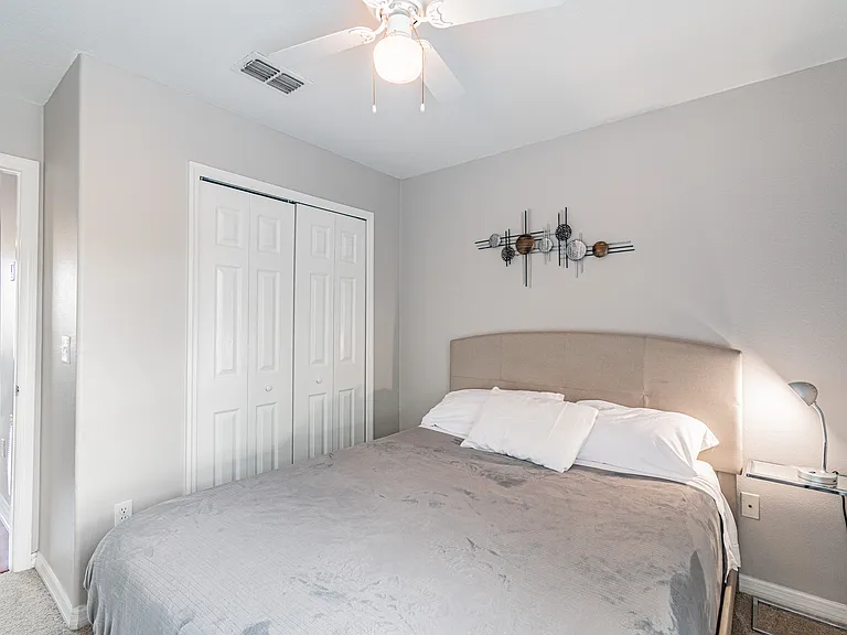 2907 W Chestnut St — Photo 34