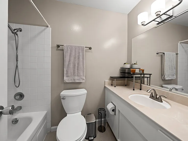 460 N Civic Dr #403 — Photo 17
