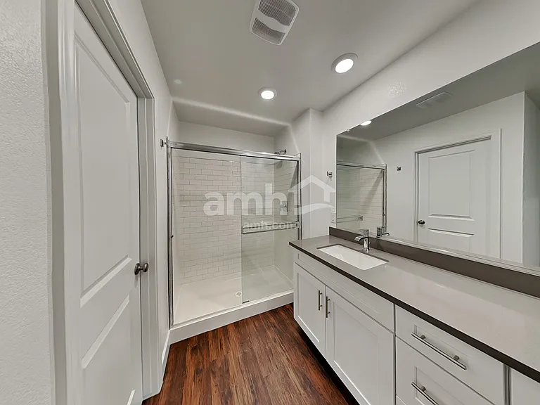 6619 S 42nd Dr — Photo 13