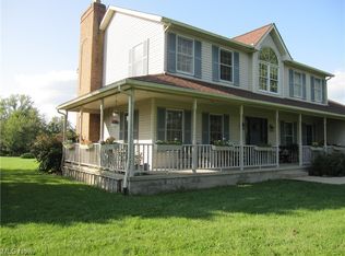 14450 Maple Valley Dr, Burbank, OH 44214