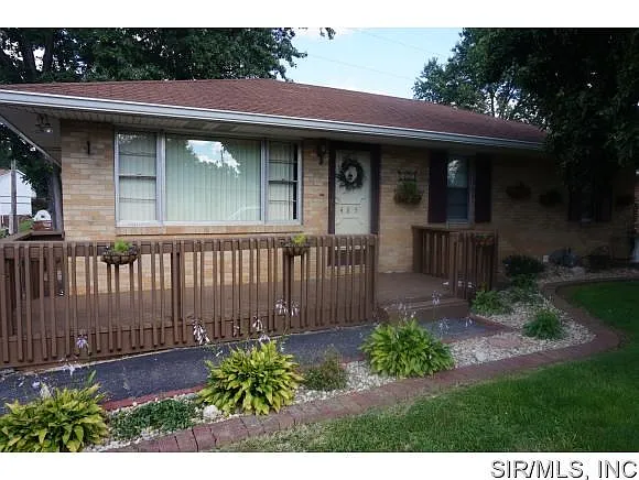 485 California Ave photo 1
