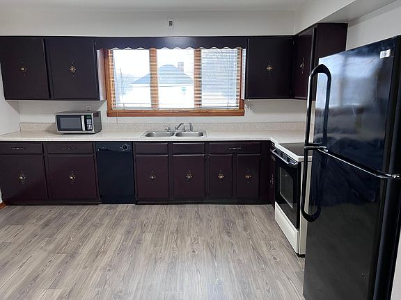 4th image of 318 Main St #1