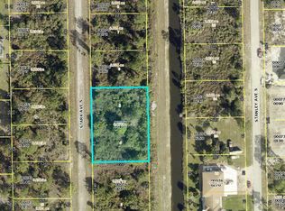 655 Stark Ave S, Lehigh Acres, FL 33974