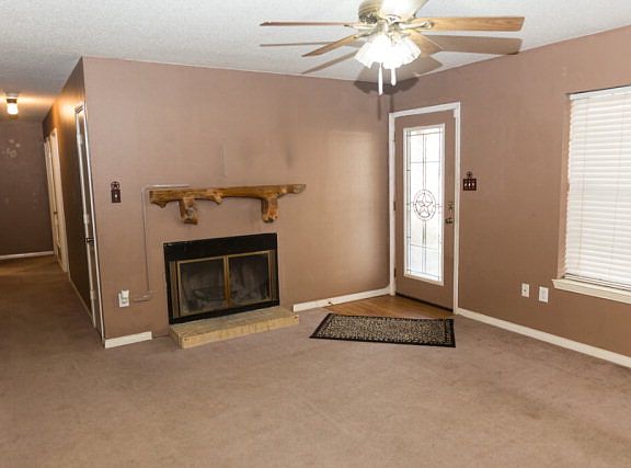 3rd image of 2642 Fm 2752