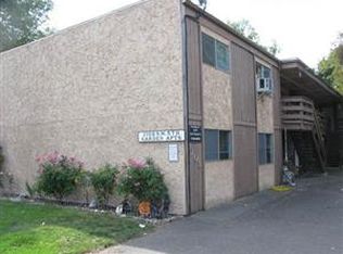 1108 SW 5th St APT 6, Grants Pass, OR 97526