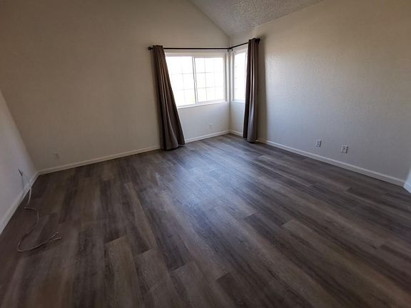 5th image of 1644 Valley Crest Dr #1