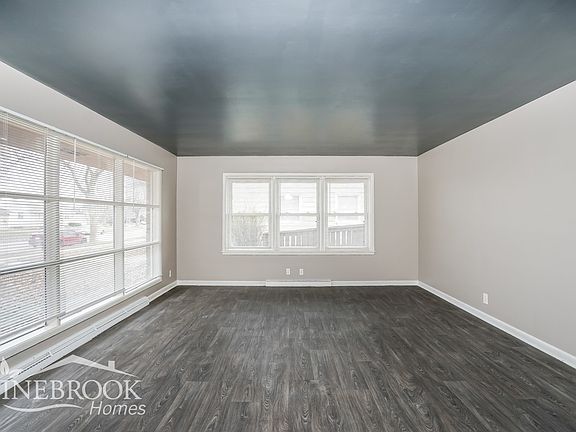 3rd image of 7741 W Fiebrantz Ave