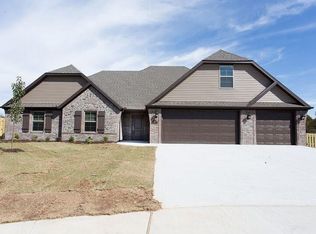 394 Schaefer Ct, Pea Ridge, AR 72751