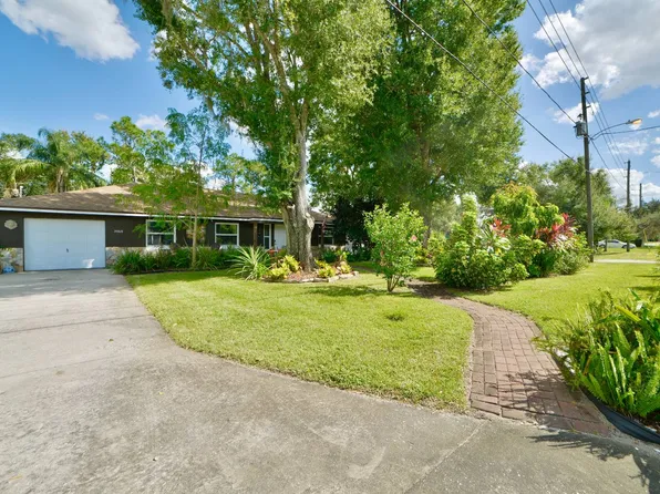 3060 Lakeview Dr, Sebring, FL 33870